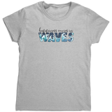 Happiness_Comes_in_Waves_TShirt_Sport_Grey_Mockup.png